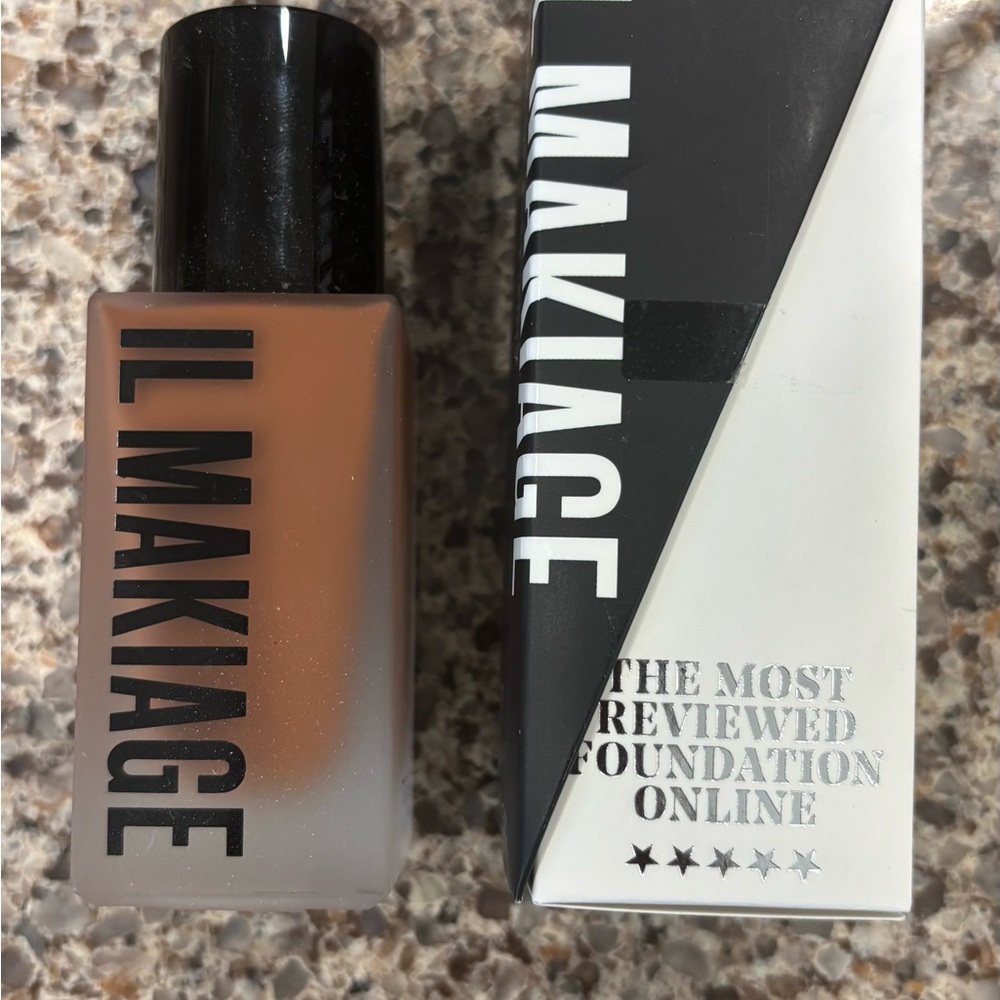 IL MAKIAGE Foundation - Dark - Shade 225